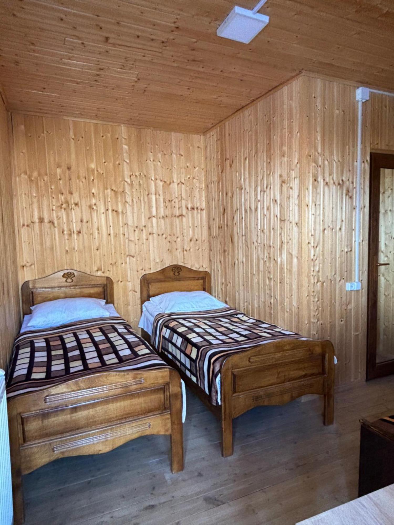 Family Hostel Nika Stepancminda Zewnętrze zdjęcie