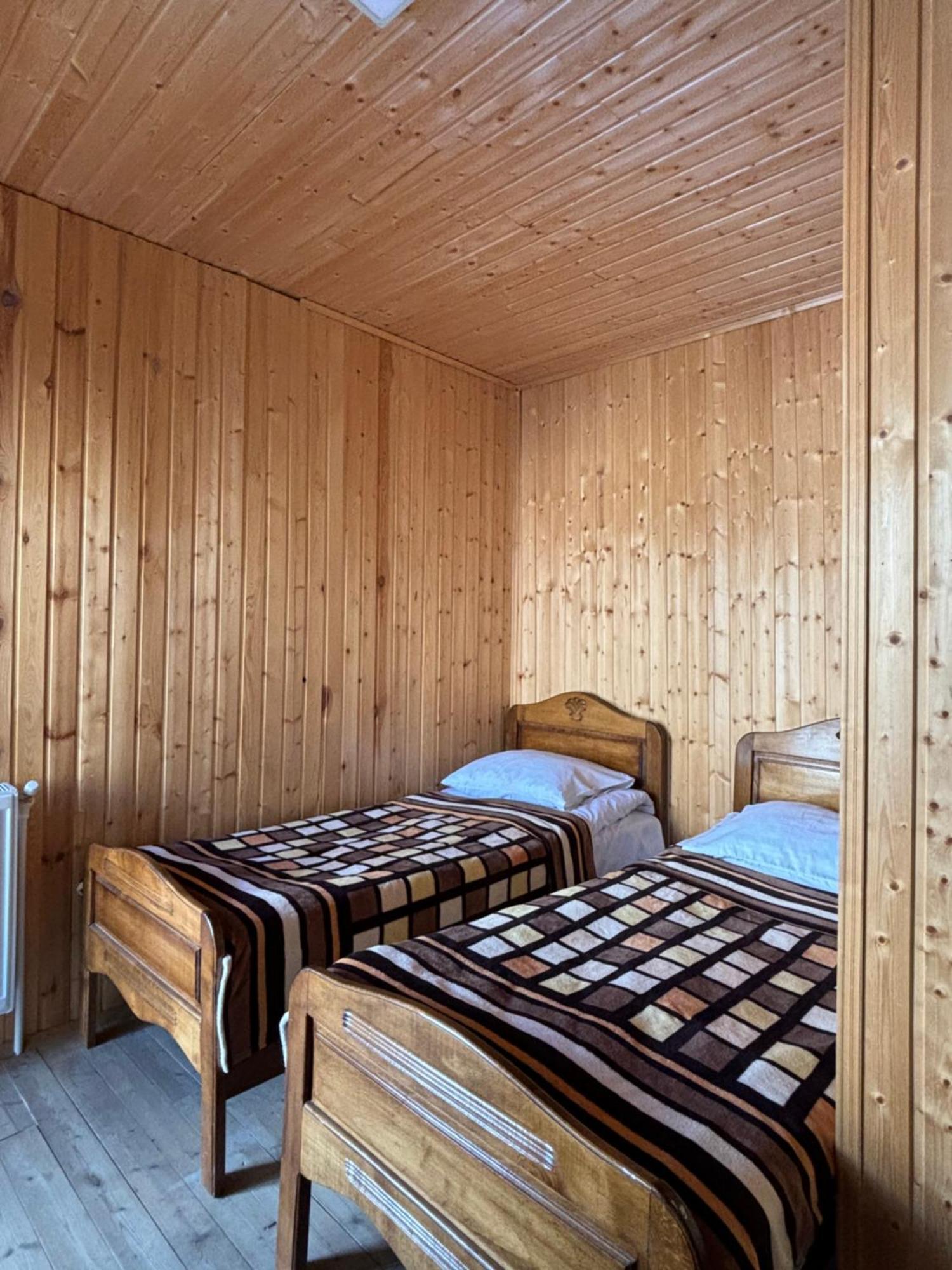 Family Hostel Nika Stepancminda Zewnętrze zdjęcie